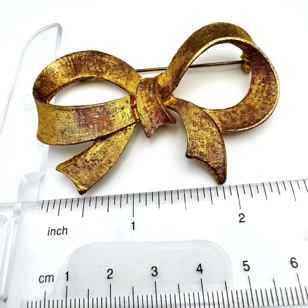Brooch Pin Gold Tone Bow Vintage Textured Metal 2 4gram Elegant - Picture 3 of 8